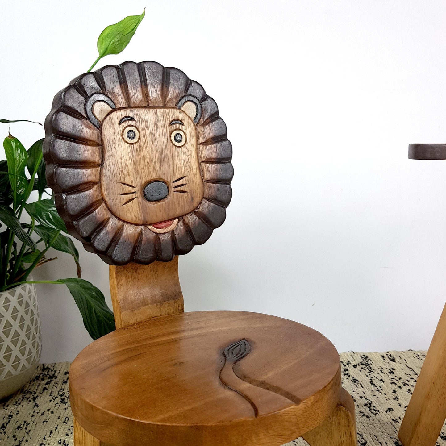 NNEDSZ Kids Wooden Chair Lion-0